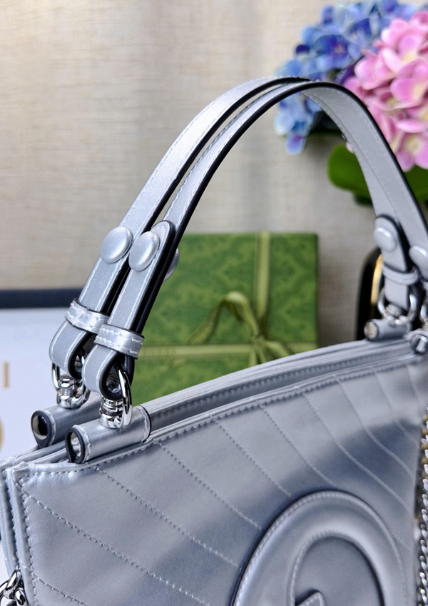 激安グッチバッグコピー着用イメージ